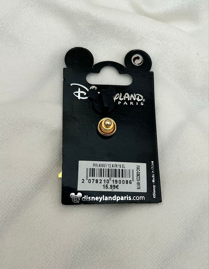Pin’s Officiel Disneyland Paris Édition limitée 2019 - photo numéro 2