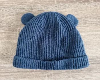 Bonnet avec petites oreilles