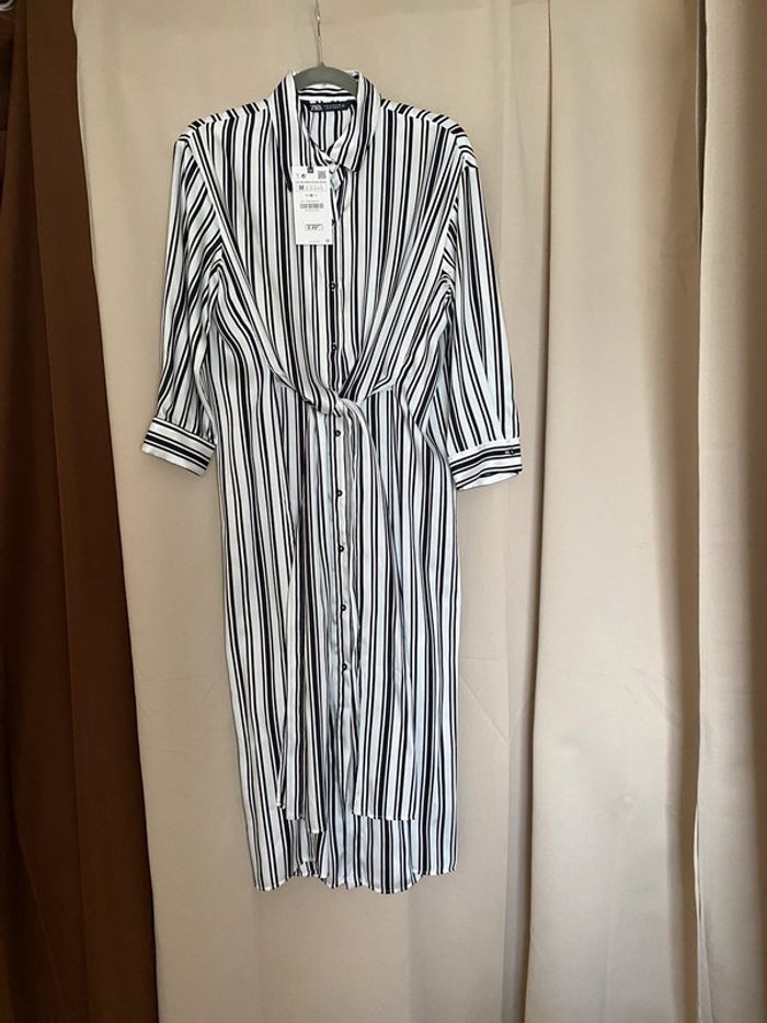 Superbe belle robe chemise à rayures Zara neuve avec étiquette taille M - photo numéro 2