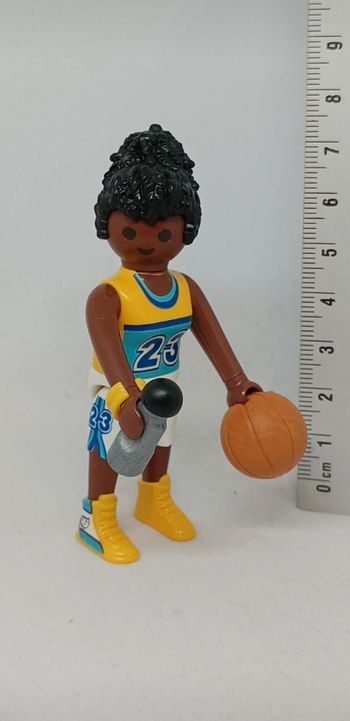 Femme basketteuse sportive joueuse de basketball playmobil