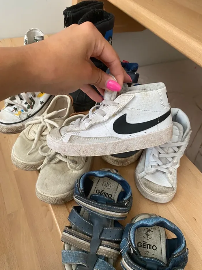 Lot 6 chaussures garçon T27 Nike Converse - photo numéro 3