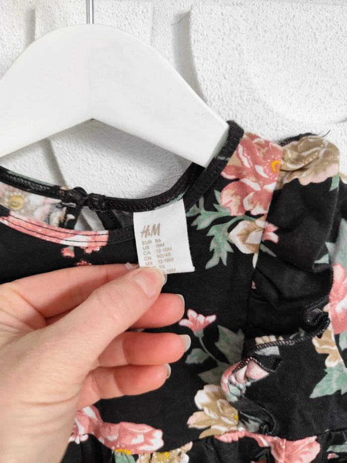 Ensemble robe gilet h&M Kiabi 18 mois - photo numéro 2