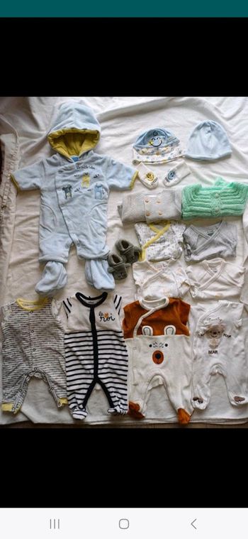 Lot de vêtements naissance en très bon état