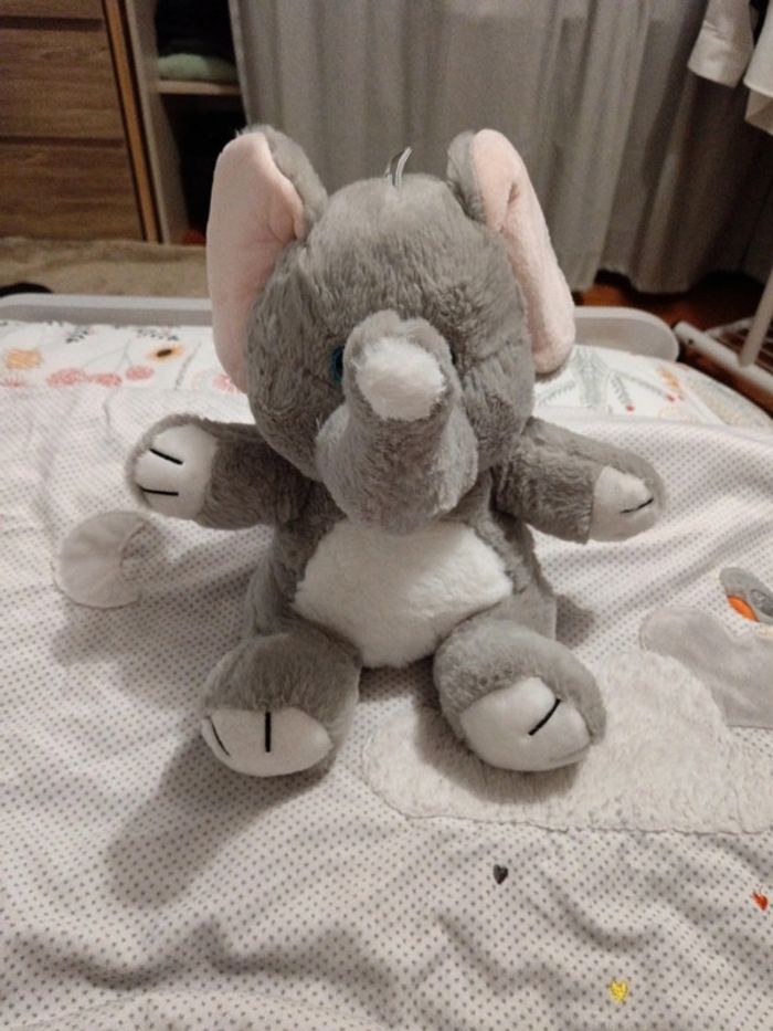 Peluche éléphant