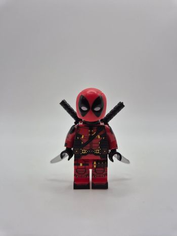 Figurine type lego Deadpool Marvel
