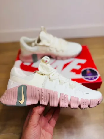 Nike Free Metcon 5 Pale Ivory Ice Peach Taille 42