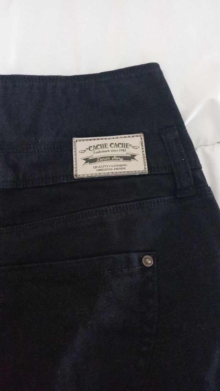 Jeans cache cache