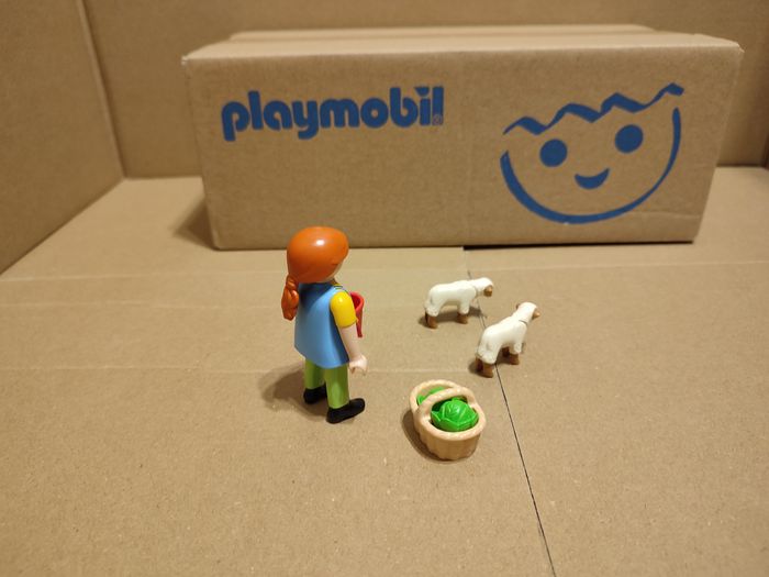 Playmobil 4765 Agricultrice avec moutons - occasion - photo numéro 2