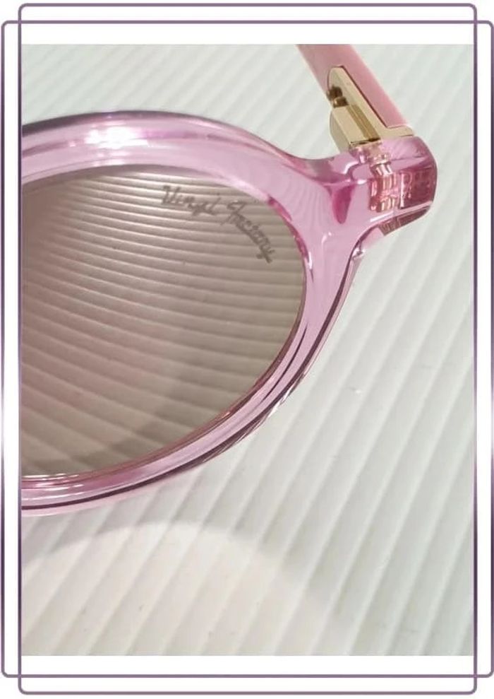 Lunettes de soleil enfant Little vinyl factory 1964, neuve, ref opium rooms c3 valeur 105€ - photo numéro 14