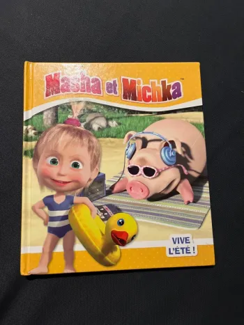 Livre pour enfants masha et michka vive l été
