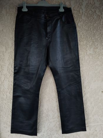 Pantalon homme cuir noir taille 42 (L)