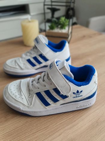 Baskets à scratch adidas 👟 p.28