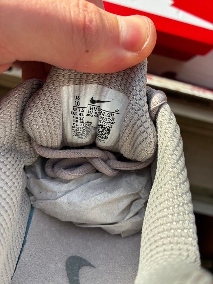 Nike Shox R4 College Grey/Flat Pewter - Taille 42 - Neuves - photo numéro 7