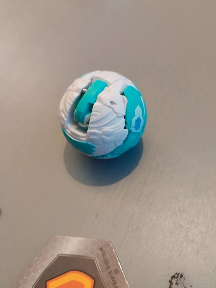 Figurine Bakugan - photo numéro 3