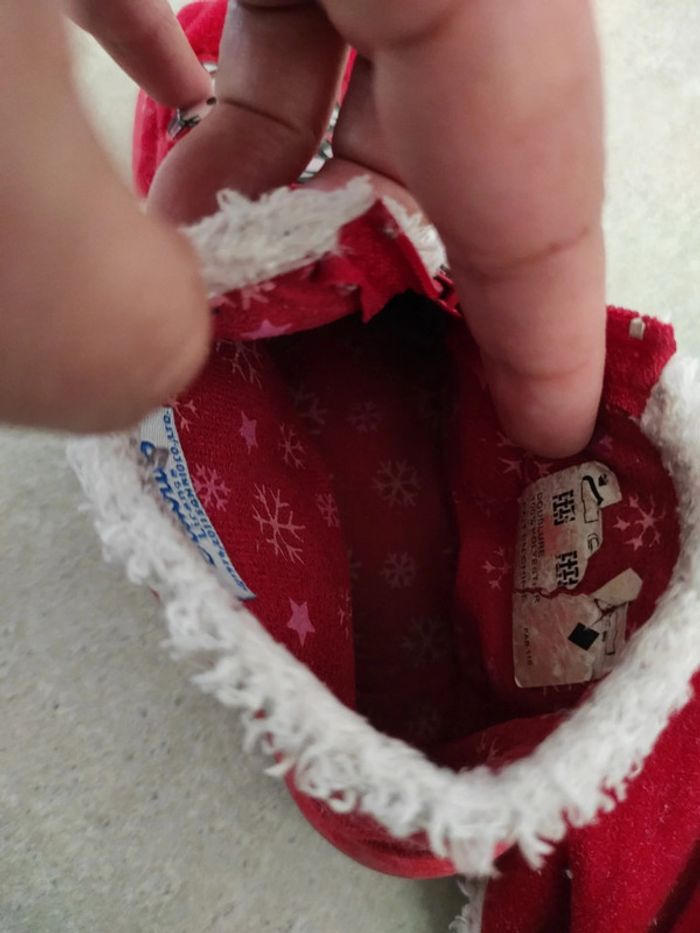 Chaussons Hello Kitty 27 - photo numéro 3