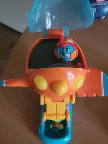 AVION SUPER WINGS