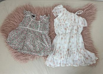 Lot robe à volant et blouse fleurie