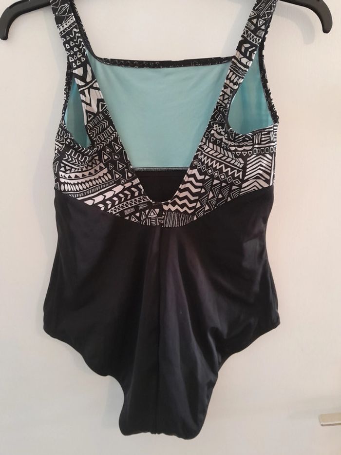 Maillot de bain 1 pièce, taille 40/42, Marque Nabaiji - photo numéro 4