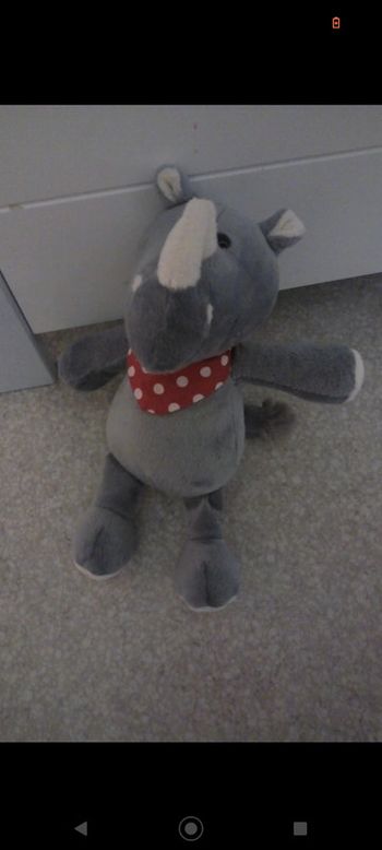 Peluche toute douce rhinocéros 🦏