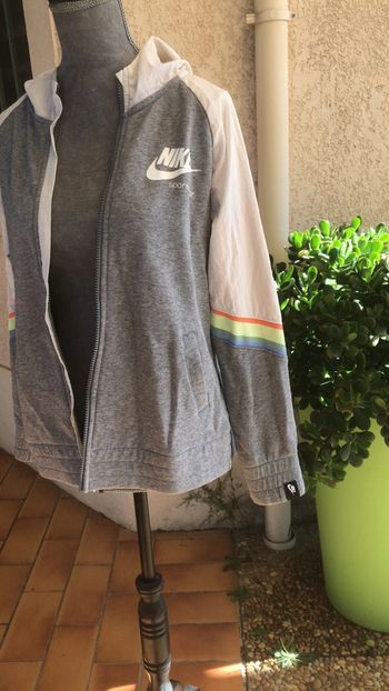 Gilet nike taille Xl enfant