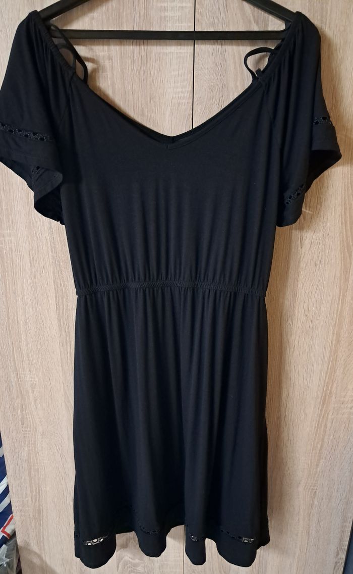 Robe noire Bodyflirt