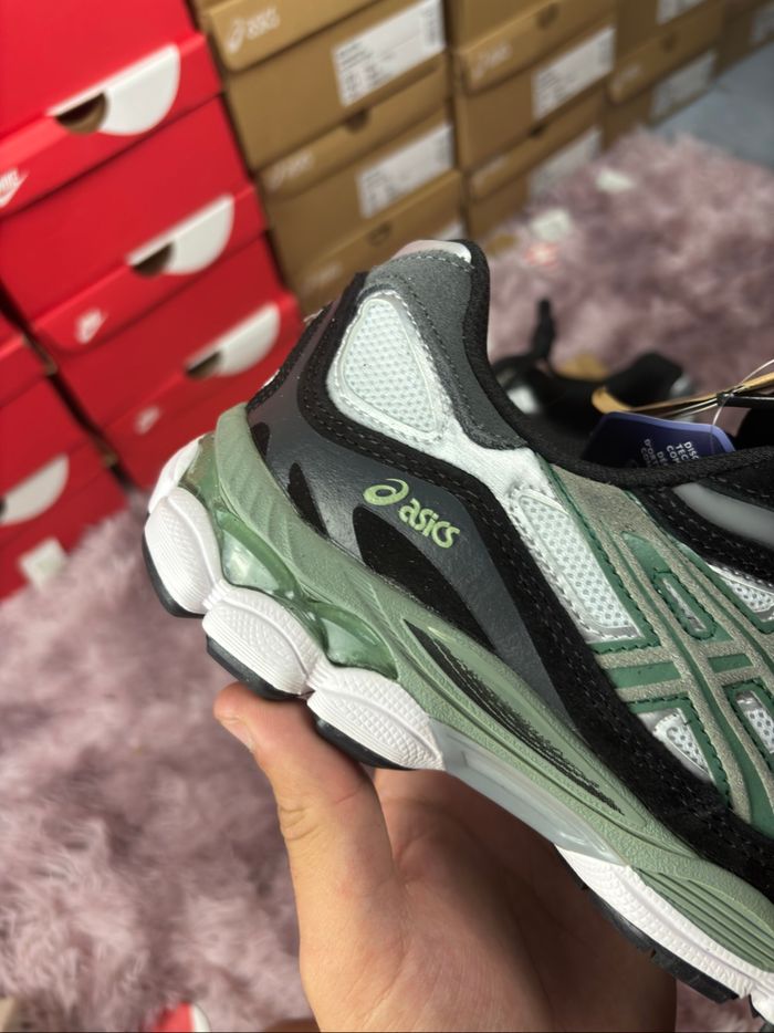 Asics gel NYC Kaki et noir taille 38 neuve - photo numéro 2