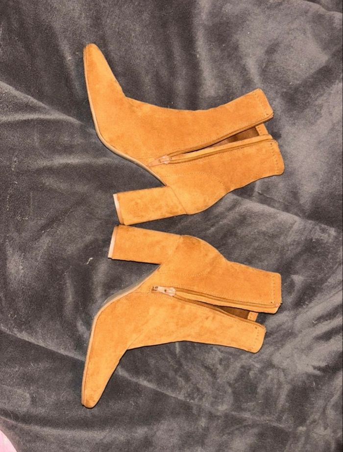 Bottes marron matière daim - photo numéro 2