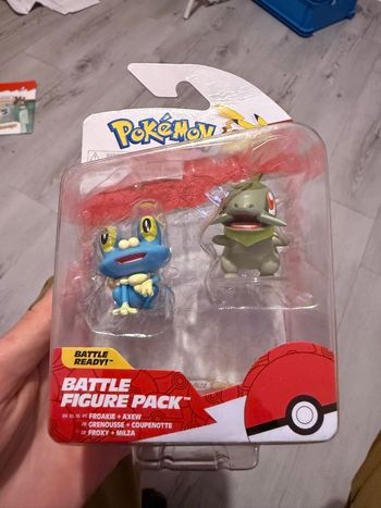 Coffret 2 pokemon battle figure grenousse + coupenotte - pokemon - figurine action - bandai