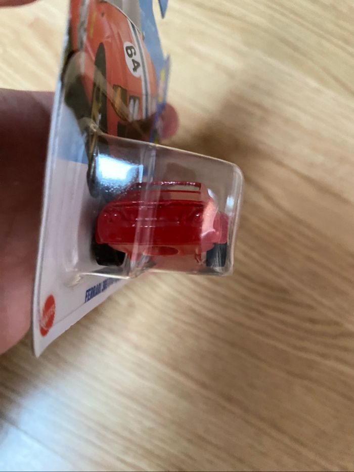Hot Wheels  | Mainline | Race Day | Ferrari 365 GTB4 Competizione | 10/10 | HYW48-N522 - 5785 - photo numéro 2