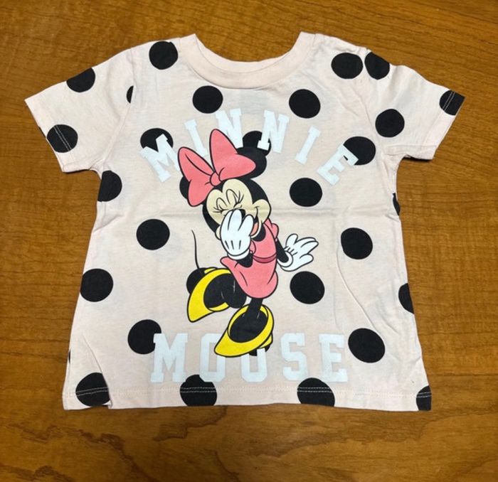 T-shirt fille taille  5 ans Disney