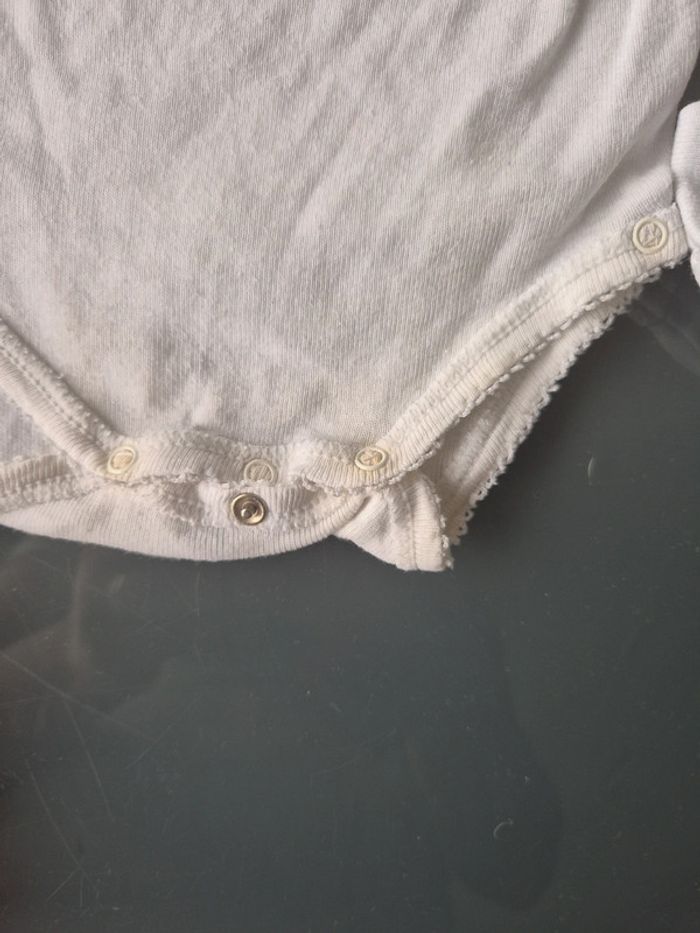 Lot de 6 bodies 1 mois - photo numéro 6