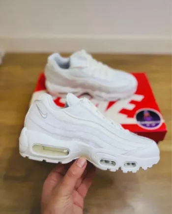 Nike Air Max 95 Essential Triple White Taille 38.5