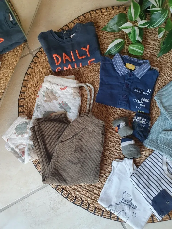 Lot vêtements bébé garçon taille 12 mois 1 ans - photo numéro 2