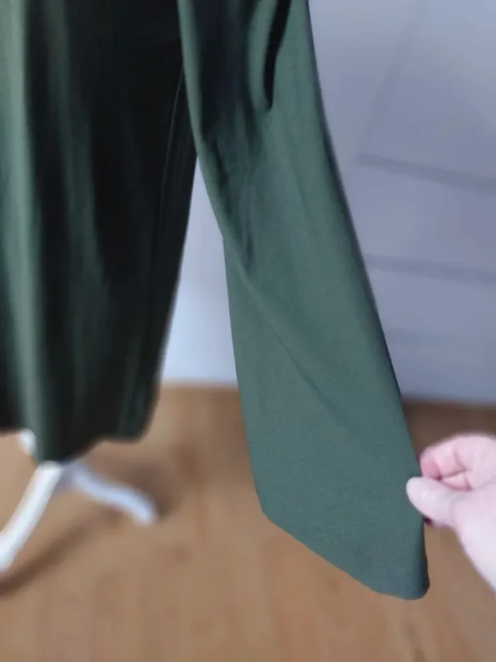 Jolie robe évasée manches trompette kaki - photo numéro 3