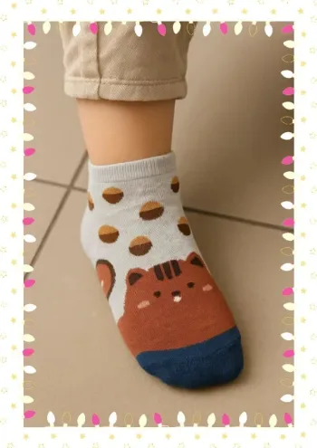 🧦 Chaussettes enfant écureuil & noisettes – Trop craquantes !