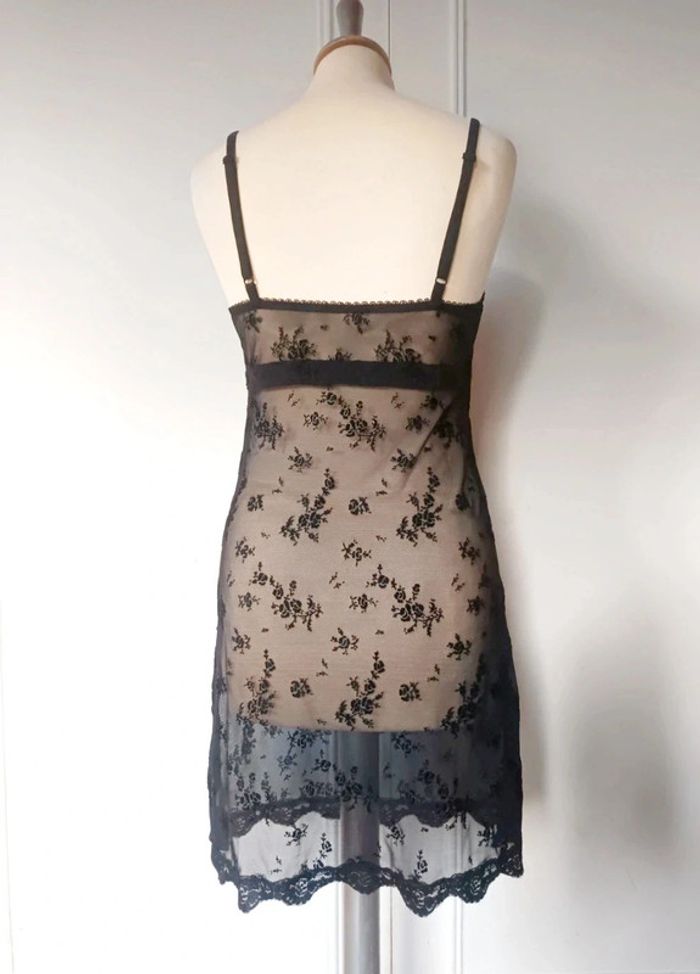 robe lingerie nuisette dentelle transparente Noir fleuri taille m 38 - photo numéro 2