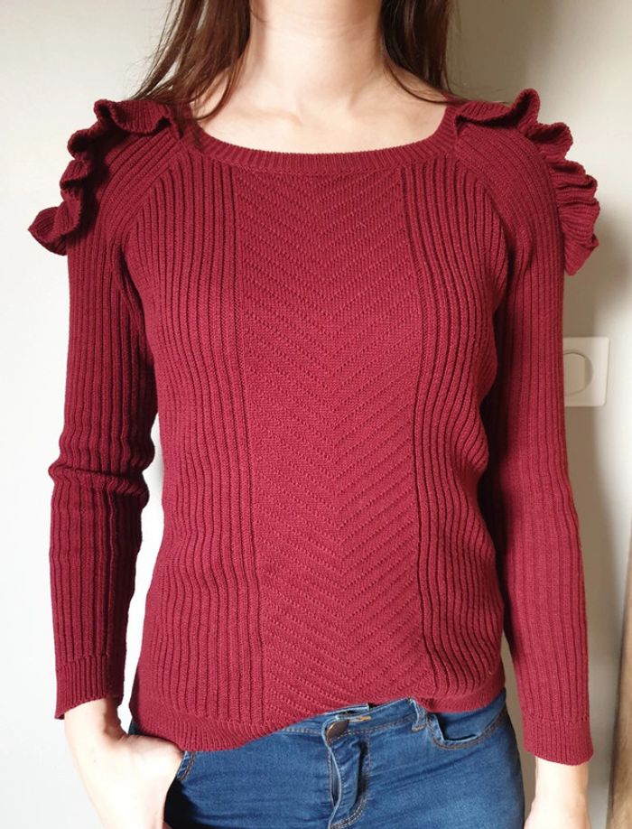 Pull bordeaux froufrou