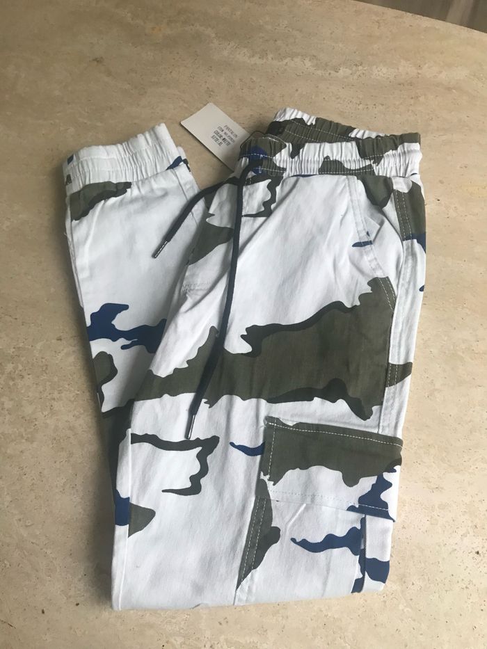 PANTALON CARGO "JOHN H" CAMOUFLAGE BLANC & KAKI - TAILLE : M - photo numéro 7