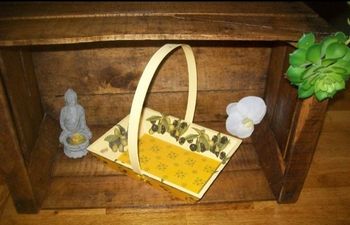 Panier en bois olives.