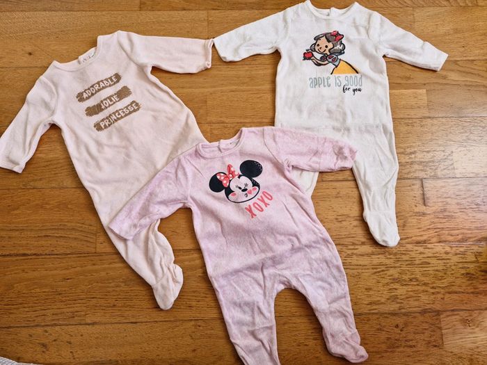 Lot de 3 pyjamas tape à l'œil et 2 disney