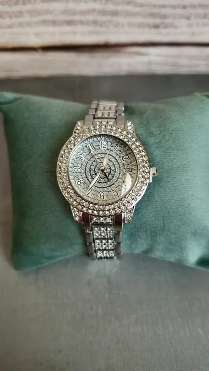 Montre argenté