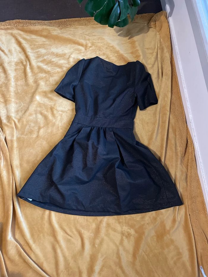 Robe noir à paillettes - photo numéro 2