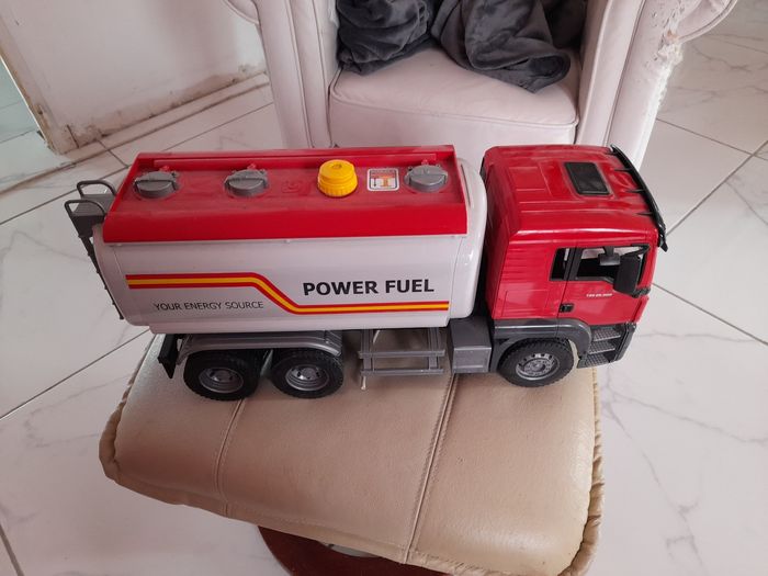 Camion fuel