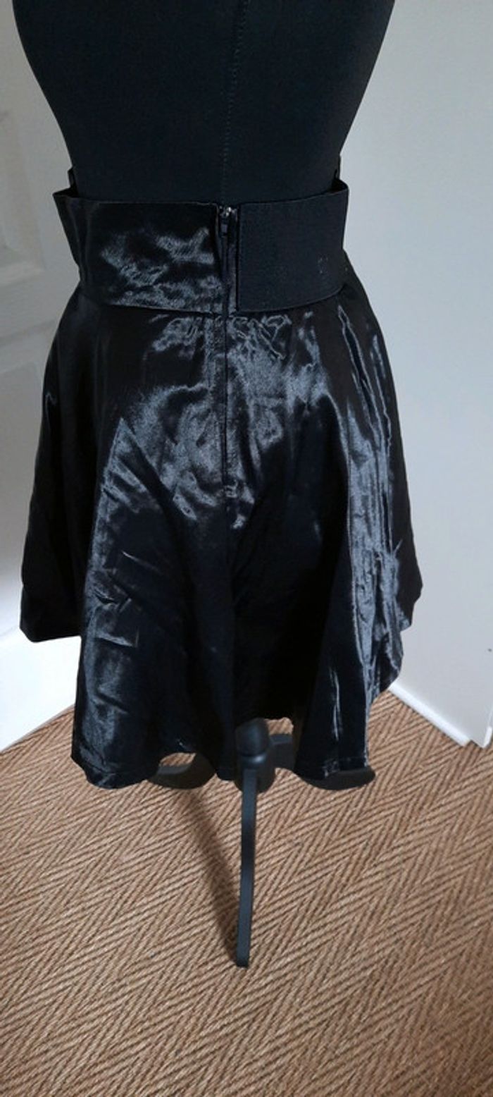 Jupe noire satin de soirée - photo numéro 2