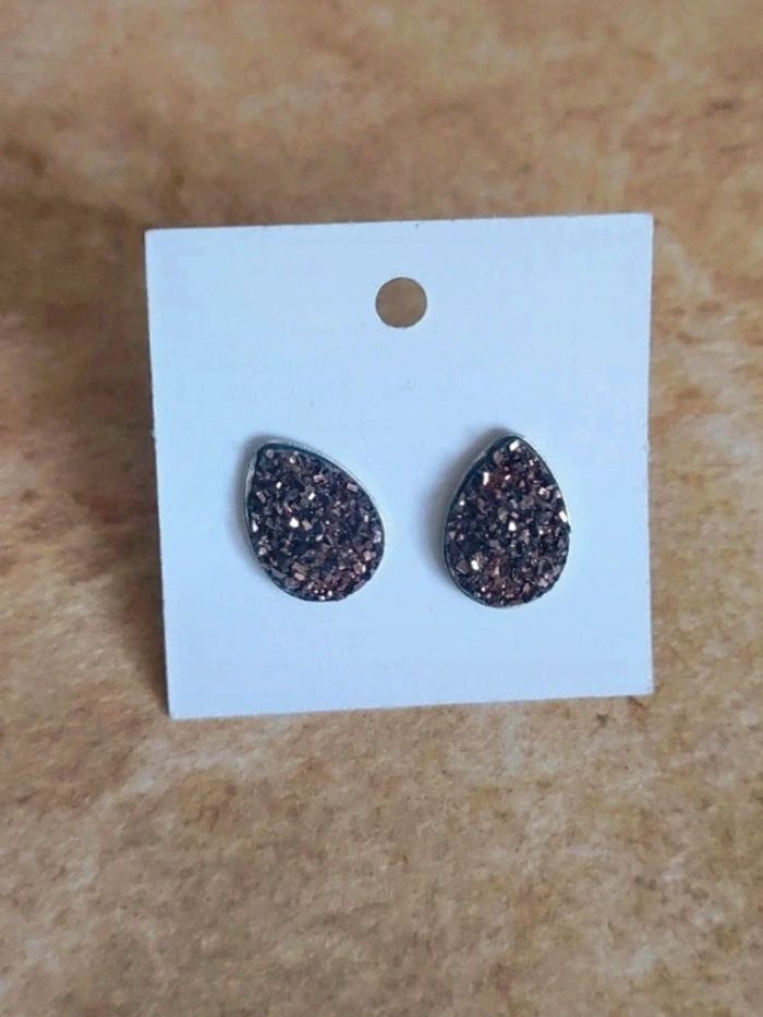 Boucles puces d'oreilles goutte strass marron inox 🇨🇵 Fabrication Artisanale - Ø 12mm