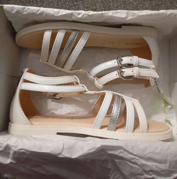 Geox neuves pour fille en taille 28