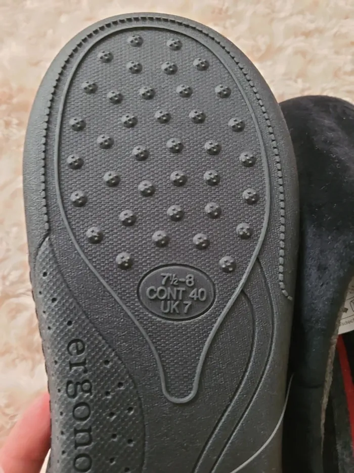 Pantoufle isotoner taille 40 - photo numéro 6