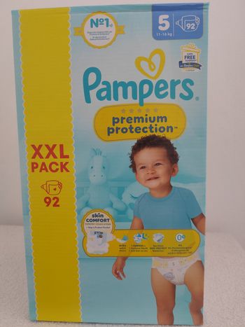 Couches Pampers
