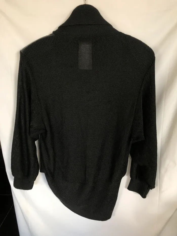 Haut manches longues noir vintage cuir et daim bon état taille 44 à voir ! - photo numéro 2