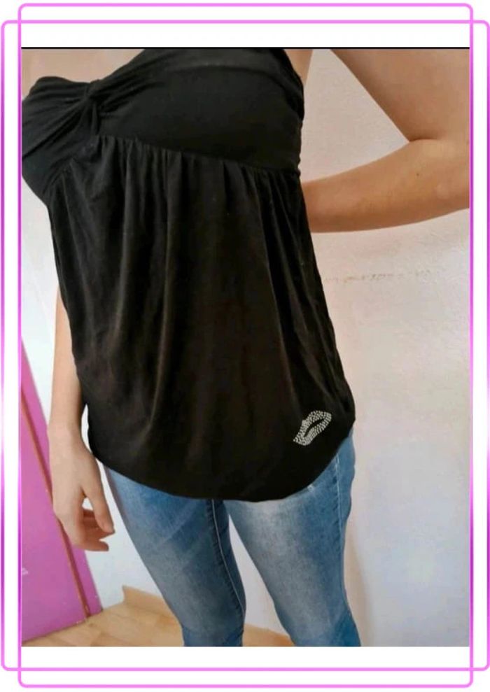 Top noir - photo numéro 2